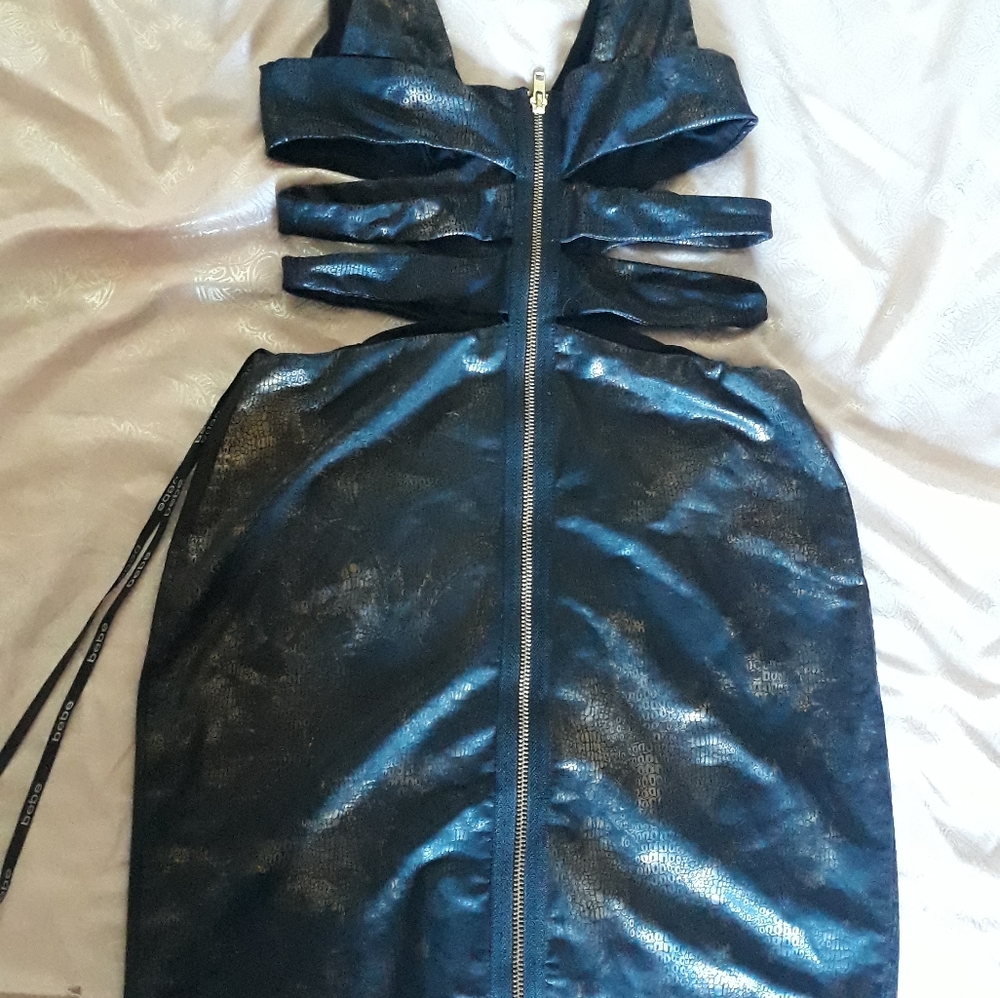 Dress - Picture 2 of 2